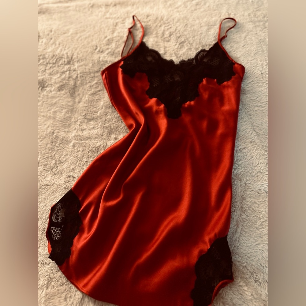 Victoria’s Secret Gold Label red and black lace slip dress